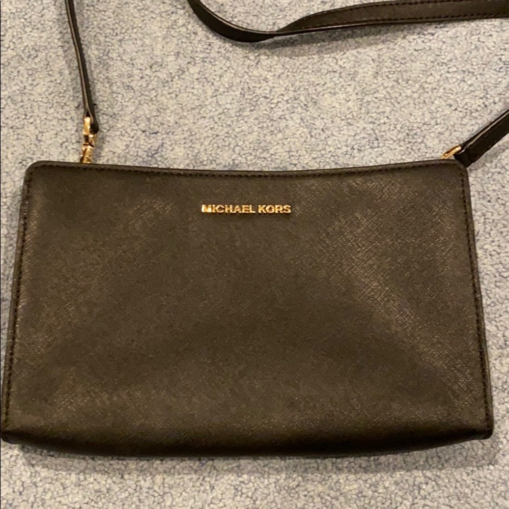 Crossbody bag